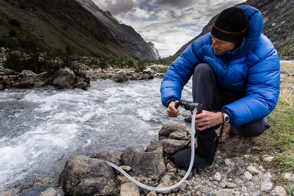 Pump water filter
